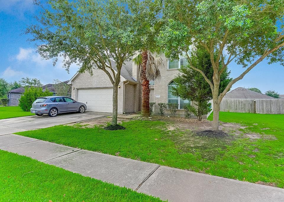 1st image of 21919 Crestworth Ln