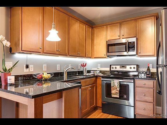 3rd image of 2923 Floyd Ave APT 3C