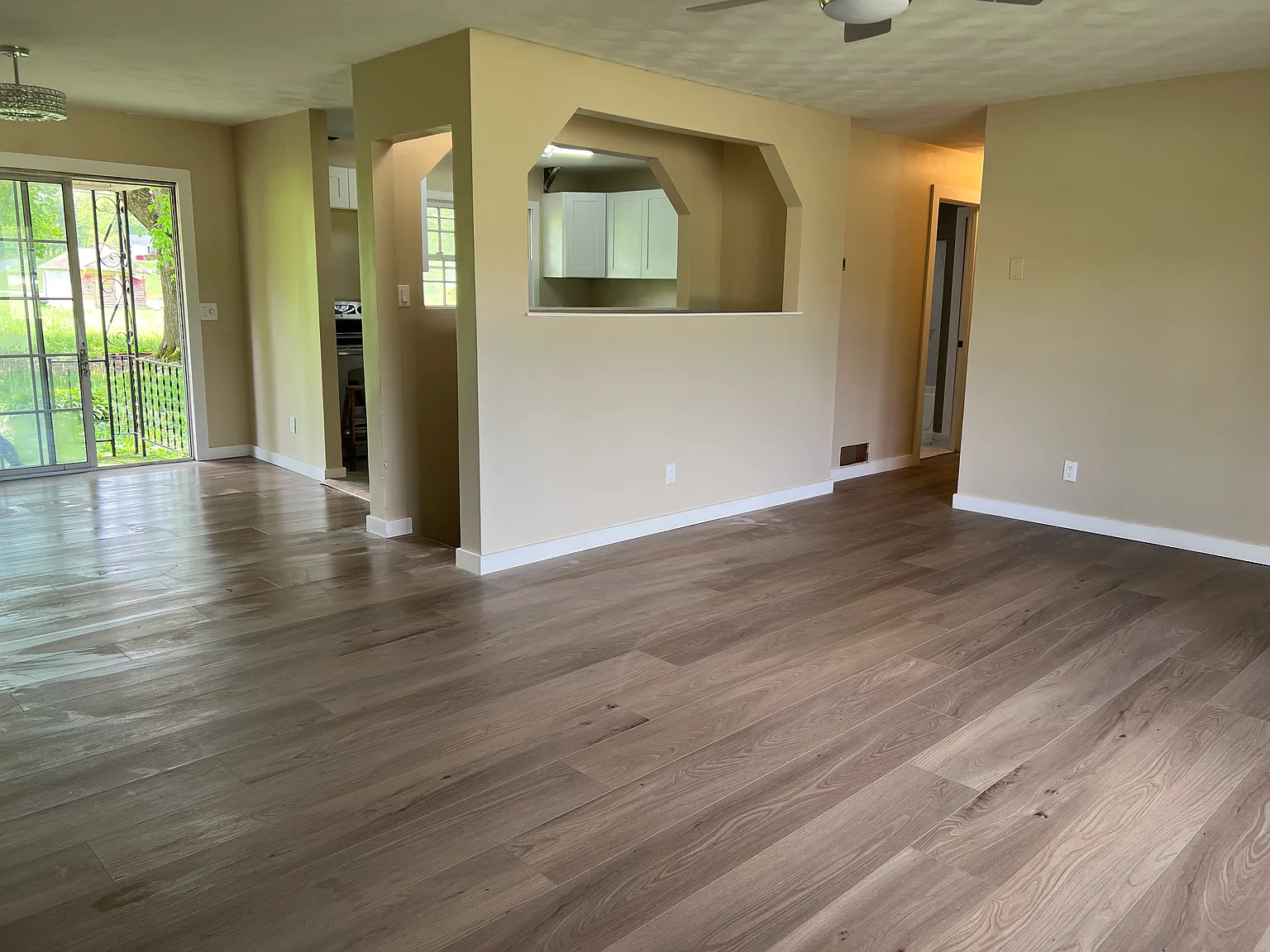 4 bed, 1700 sqft, $1,950 — Photo 4