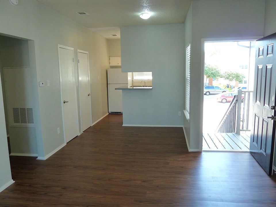 Living Room/ Kitchen
