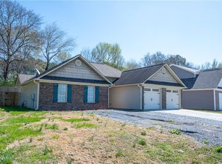 210 Lakecrest Cir SW, Calhoun, GA 30701