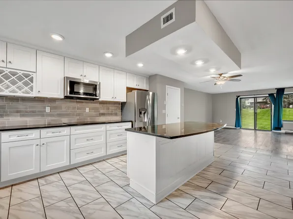 16 Pine Court #16, Cromwell, CT 06416