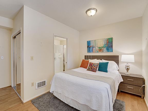 4th image of 2616 Telegraph Ave APT 306