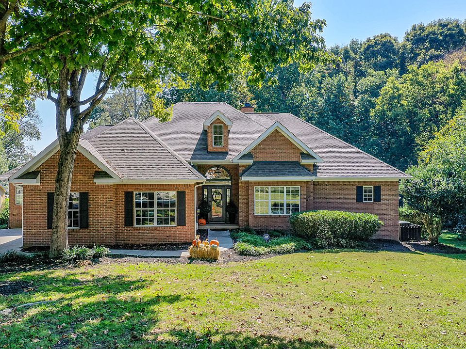 1st image of 106 Driftwood Ct