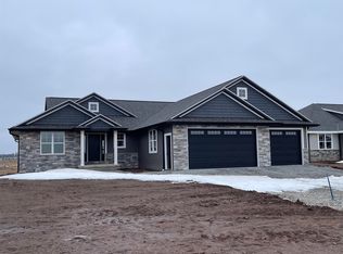 2629 Willow Grove Ln, Green Bay, WI 54311