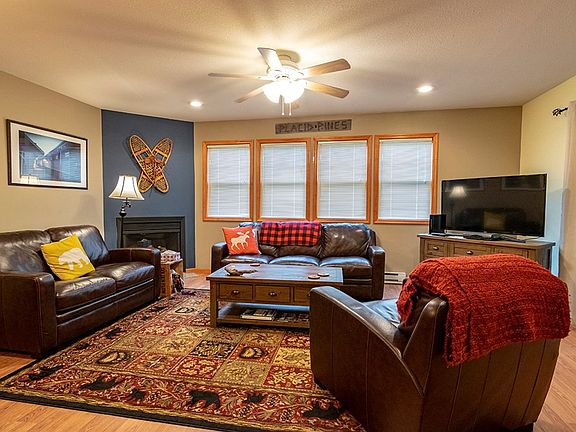 3rd image of 33 Fir Way Unit 1