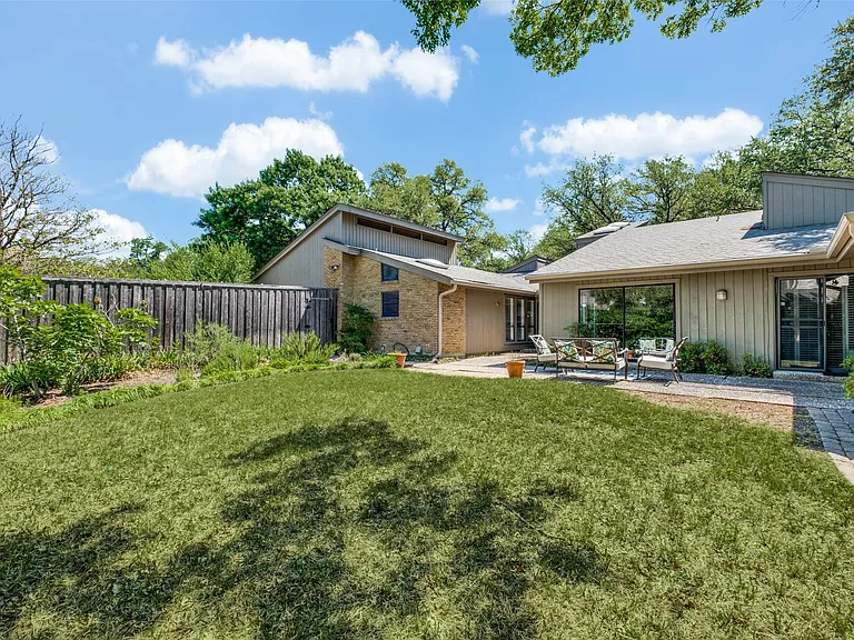 12219 Marbrook Dr — Photo 11