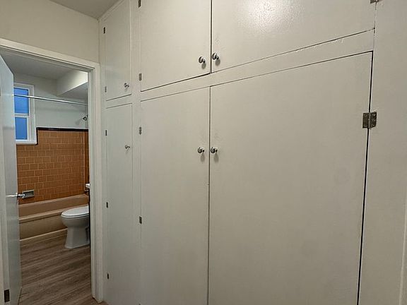 2nd image of 3414 Overland Ave APT 2