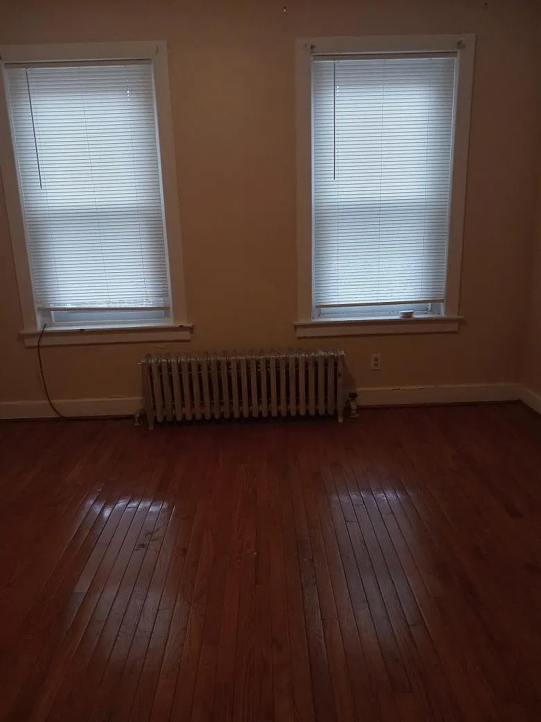 2 bed, 1064 sqft, $1,700 — Photo 3