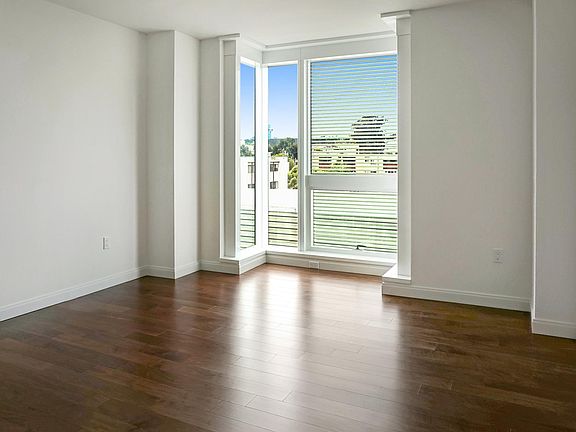 4th image of 555 Fulton St #319