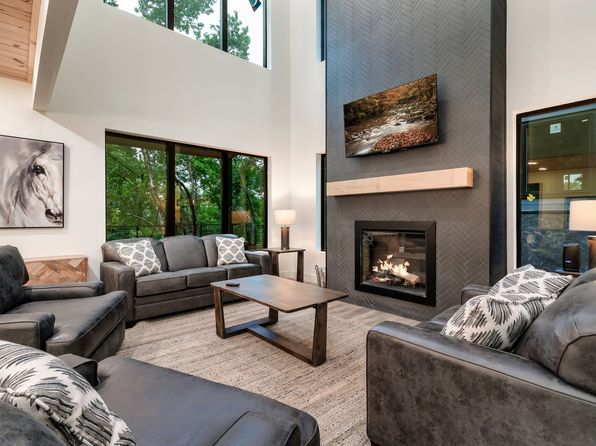 418 Compass Point Way