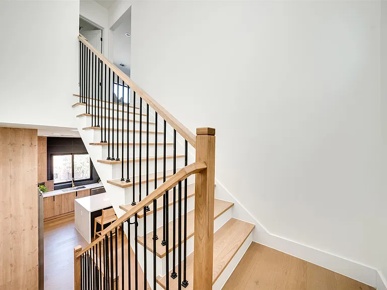 3825 Munger Ave — Photo 33