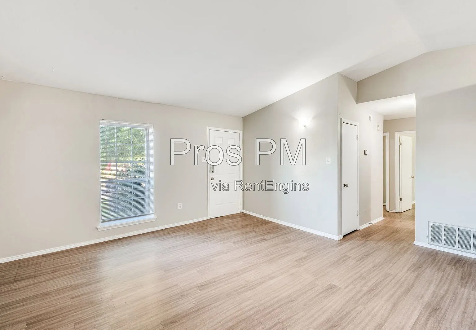 3 bed, 1.0 bath, 1063 sqft, $1,775 — Photo 2