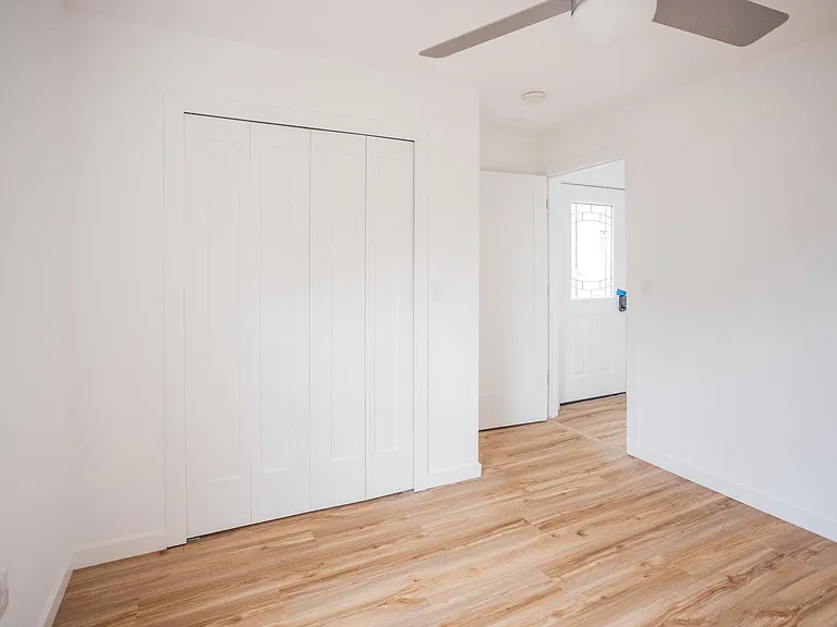 2616 Harrison St — Photo 12