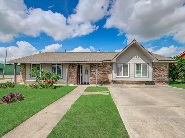 930 Centerwood Dr, Houston, TX 77013