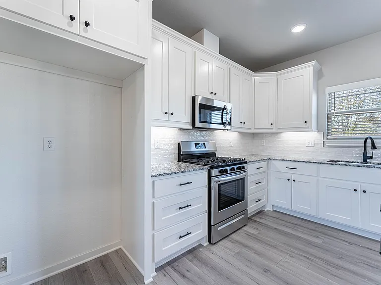 2312 John Montgomery Cir — Photo 15
