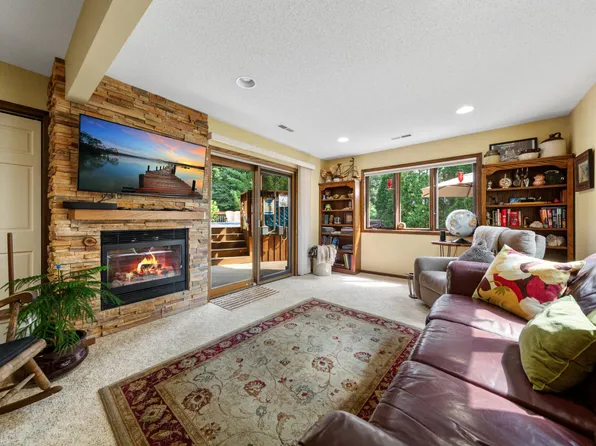 1017 Whittier Ct, Northfield, MN 55057