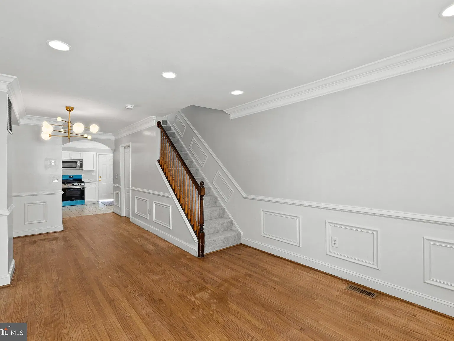 3 bed, 2.5 bath, 1260 sqft, $1,995 — Photo 3
