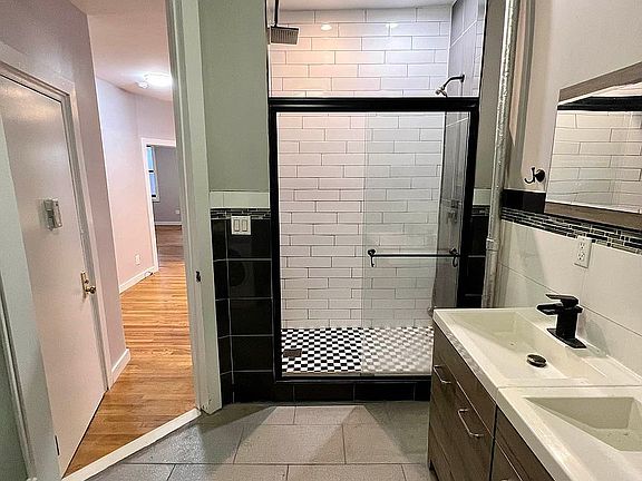 3rd image of 337 E 115th St #1C
