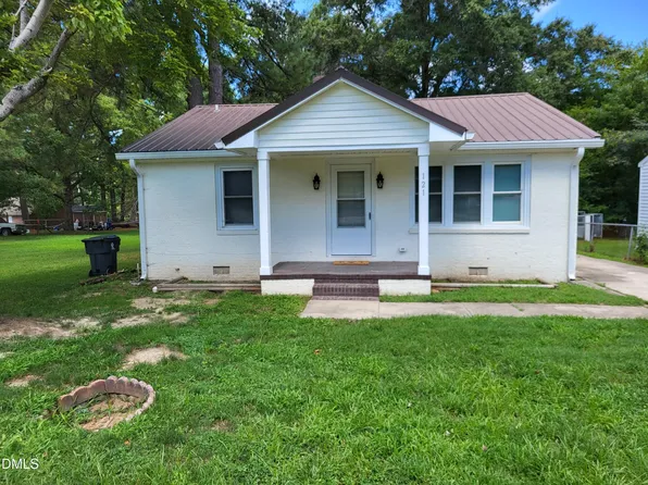 121 N Elizabeth St, Henderson, NC 27536