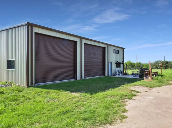 4552 Mineral Cemetery Rd, Beeville, TX 78102