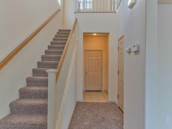 4th image of 665 Gardenia Pl