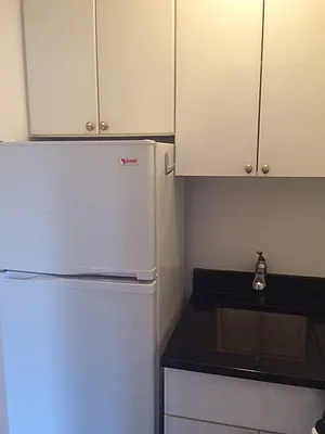 Rented by Acacia Realty | media 10