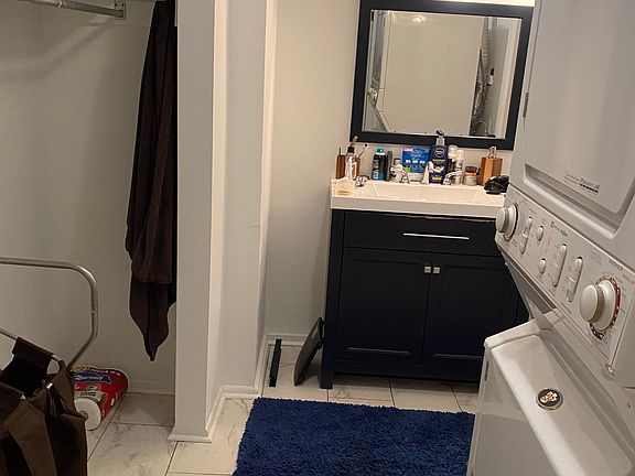5th image of 2100 Mount Vernon St Floor 2