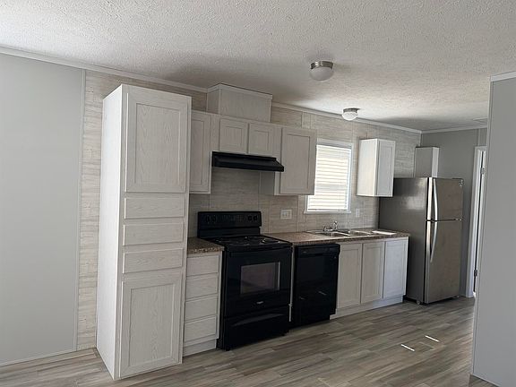 2nd image of 2120 Spring St Lot 14