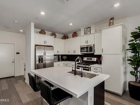 4th image of 4548 S Renaissance Drive #103