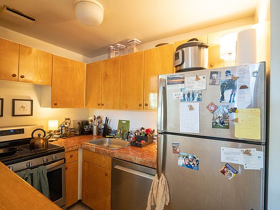 3rd image of 343 Carlton Ave #4B
