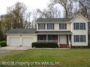 2670 W Oak Ln, West Point, VA 23181