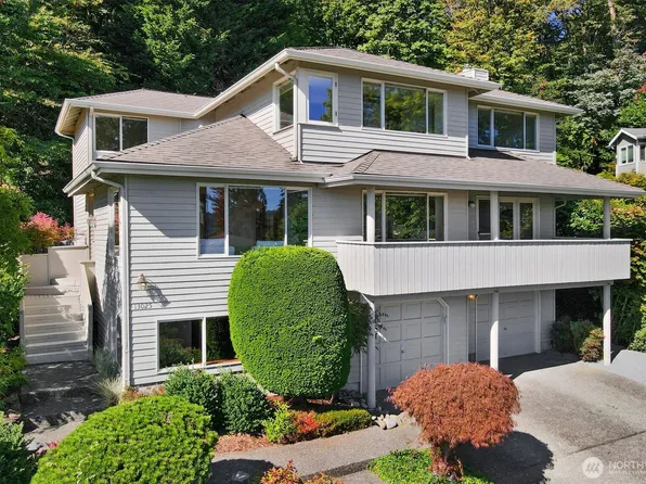 13025 42nd Avenue NE, Seattle, WA 98125