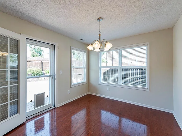 2708 Tulip Poplar Cir — Photo 7