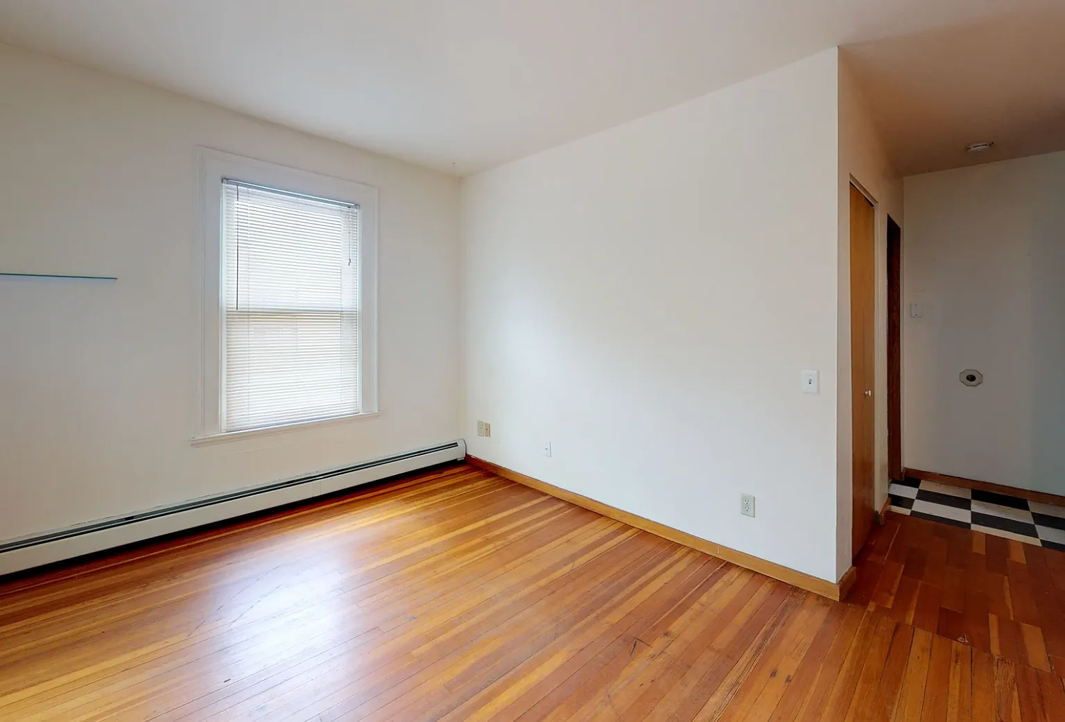 10 Langdon Street - F — Photo 1