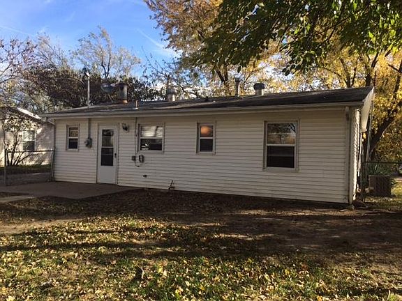 3rd image of 2618 S 48th St