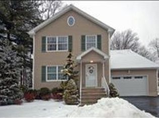 12 Roosevelt Ave, Berkeley Heights, NJ 07922