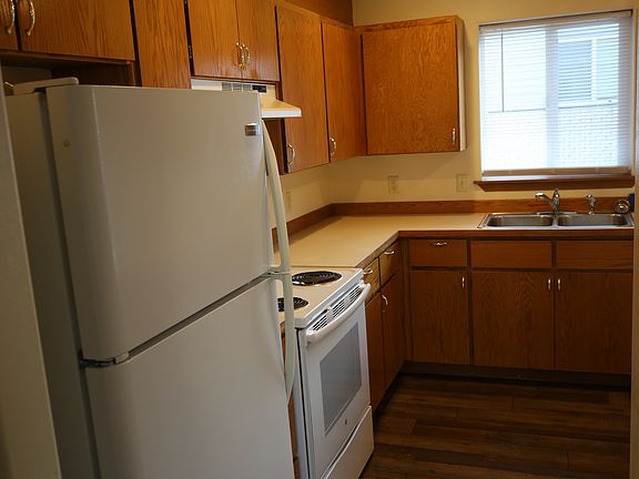 3rd image of 1319 9th St #A