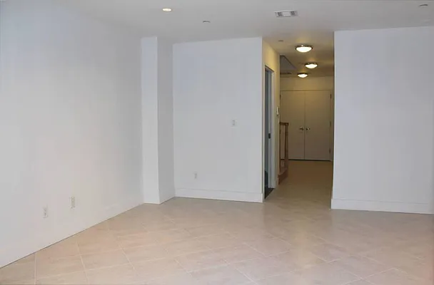 Rented by Keller Williams NYC | media 32