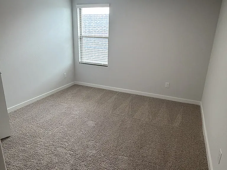 964 Dahlia Dr — Photo 6