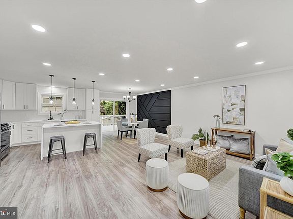 3rd image of 3808 Perryhurst Pl
