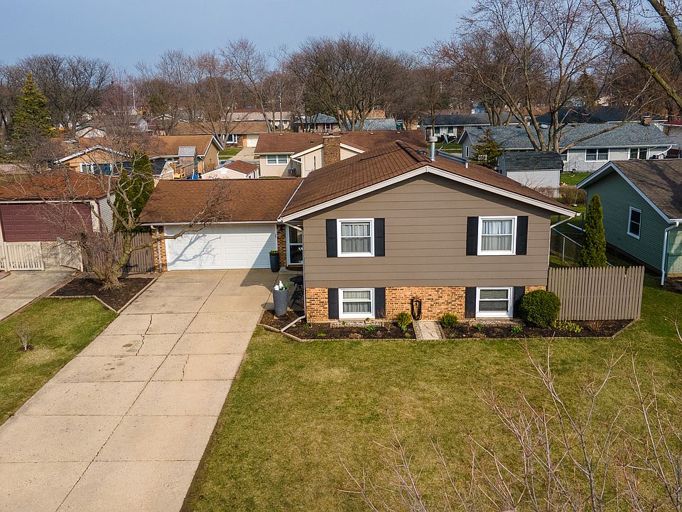 1st image of 1029 Fairlane Dr
