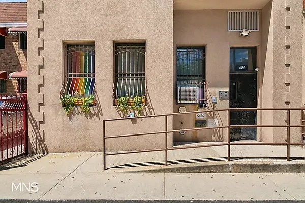 Rented by MNS | media 20