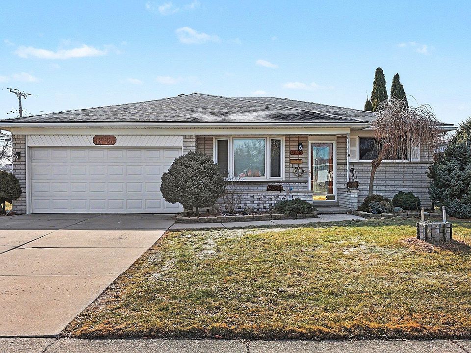 1st image of 12260 De Grove Dr