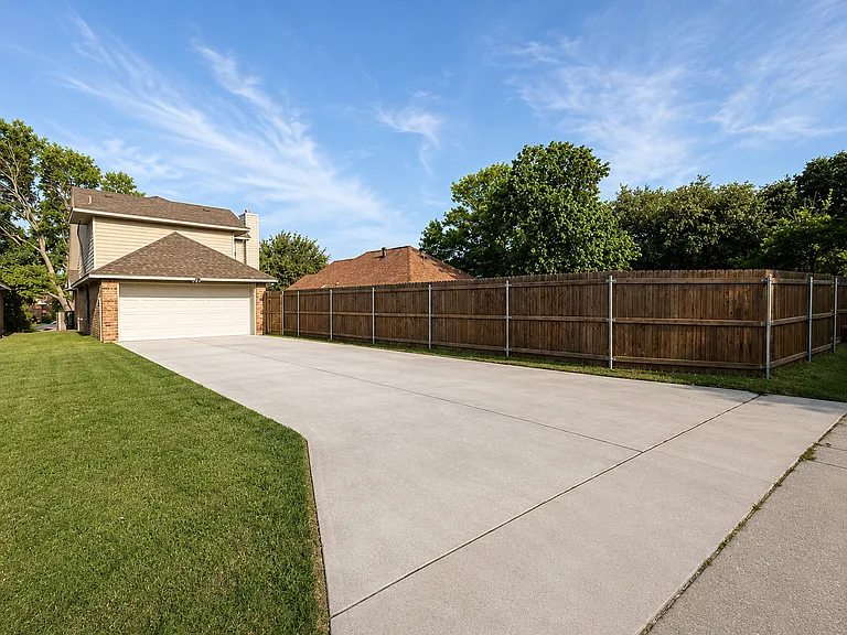 7865 Squire Ln — Photo 16