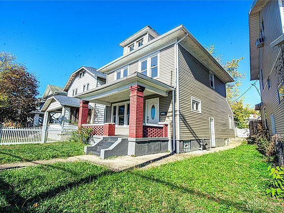 3rd image of 1112 Linden Ave