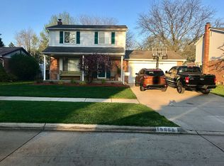 15665 Vivian St, Taylor, MI 48180