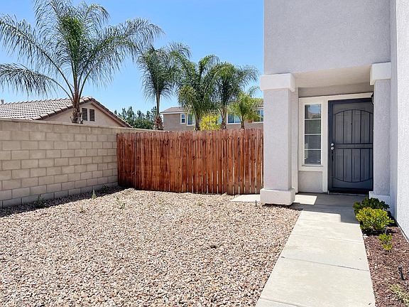 2nd image of 26887 Redwood Cir
