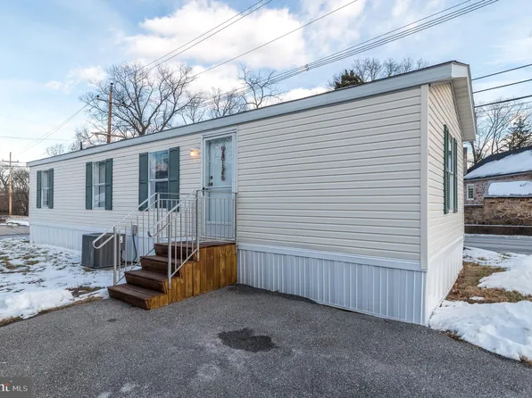 1 Nichols Cir, Phoenixville, PA 19460