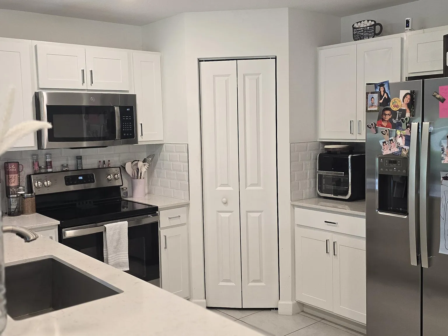3 bed, 2.5 bath, 1568 sqft, $3,250 — Photo 4
